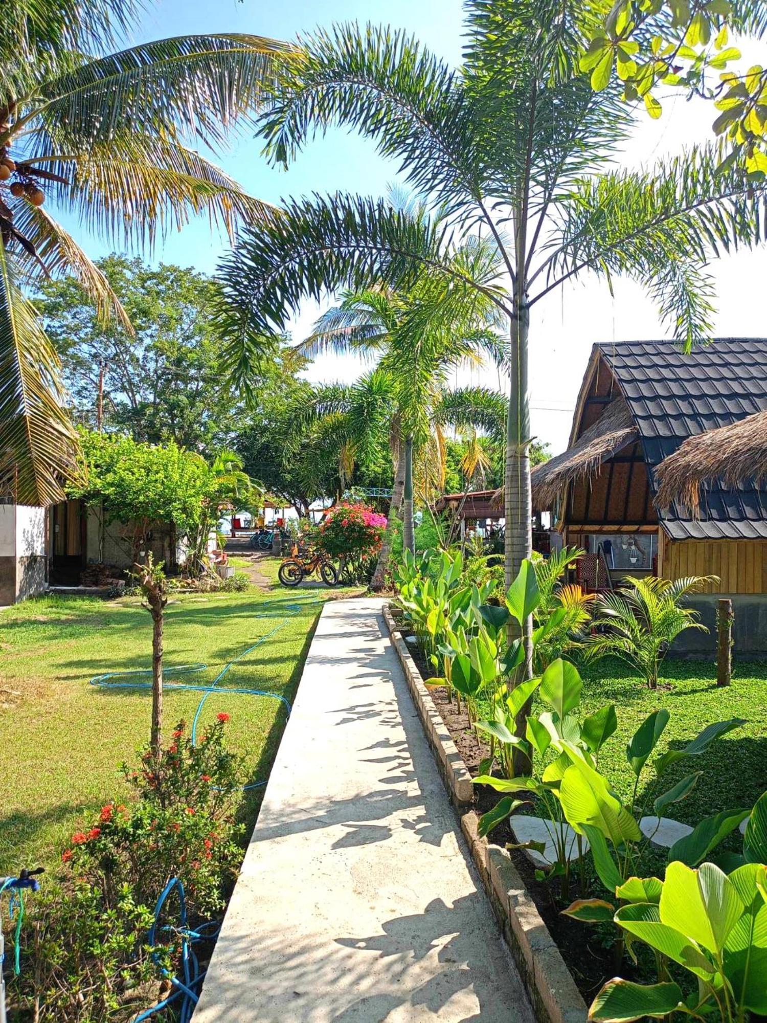 Bintang Tiga Bungalows Gili Air Exterior foto